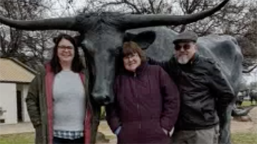 KXAS-TV: Mother, Father and Adult Daughter All Recover From COVID-19 at Same Time